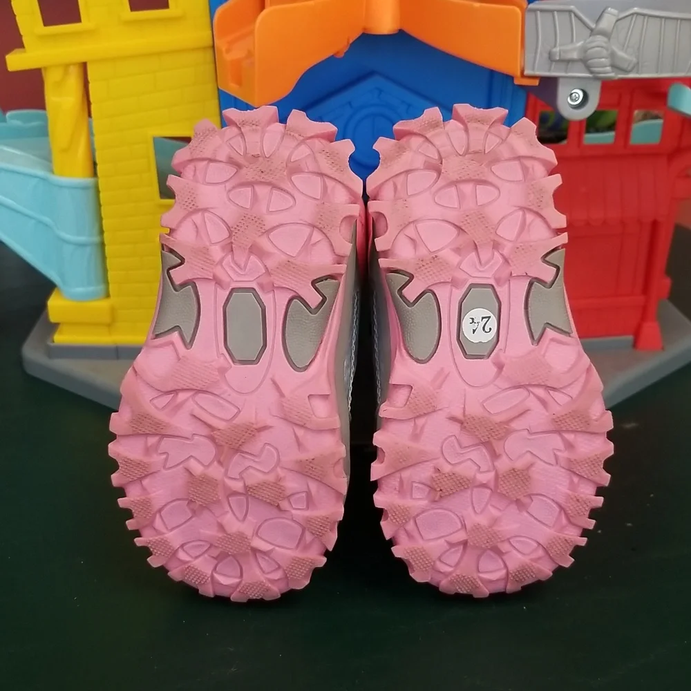Coga Pink ❄Snowflake❄ Girls Winter Boots - Size 7-8